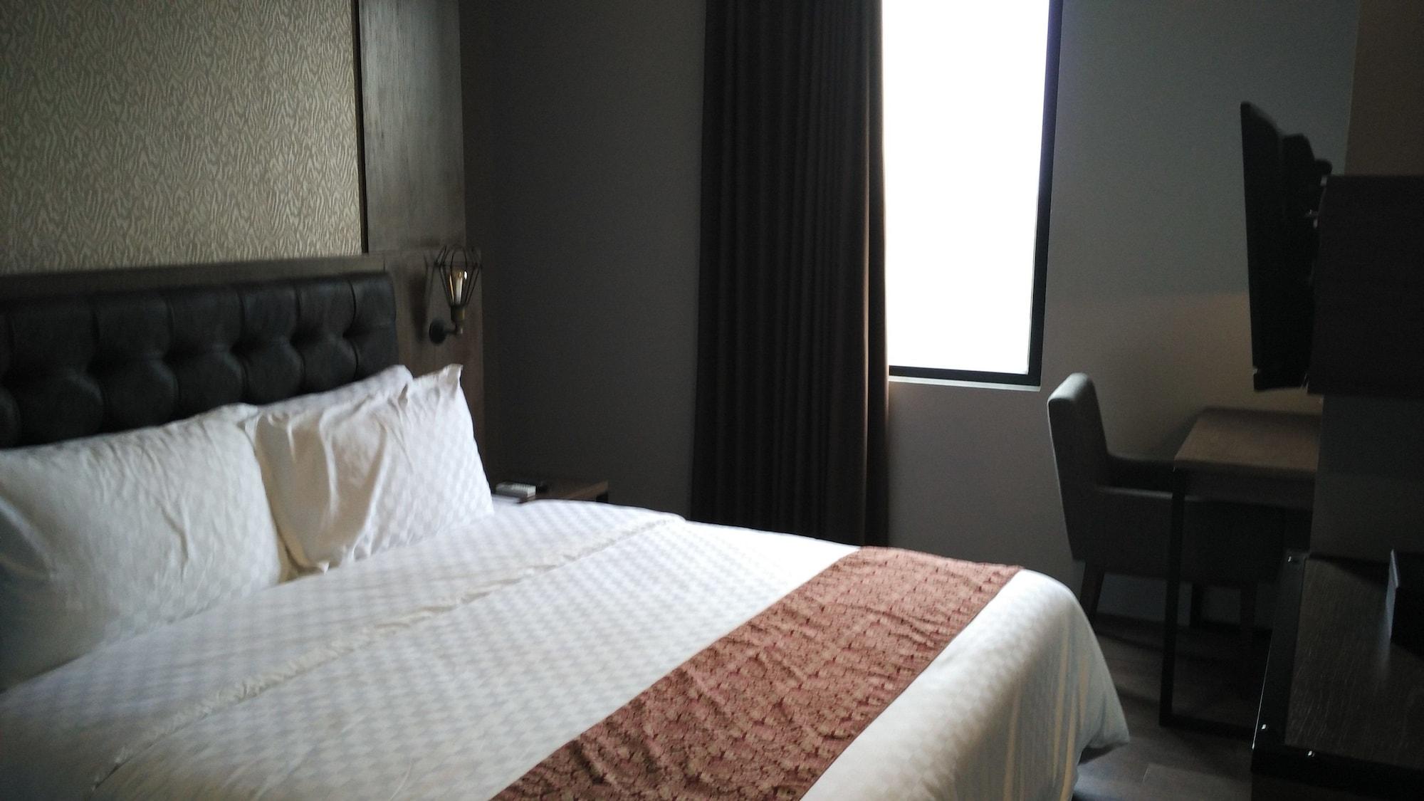 แกรนด์ คันเกน โฮเทล อูริป ซูโมฮาร์โจ Hotel ยอกยาการ์ตา ภายนอก รูปภาพ