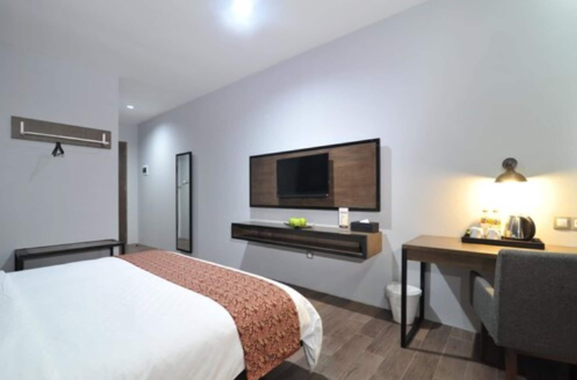 แกรนด์ คันเกน โฮเทล อูริป ซูโมฮาร์โจ Hotel ยอกยาการ์ตา ภายนอก รูปภาพ