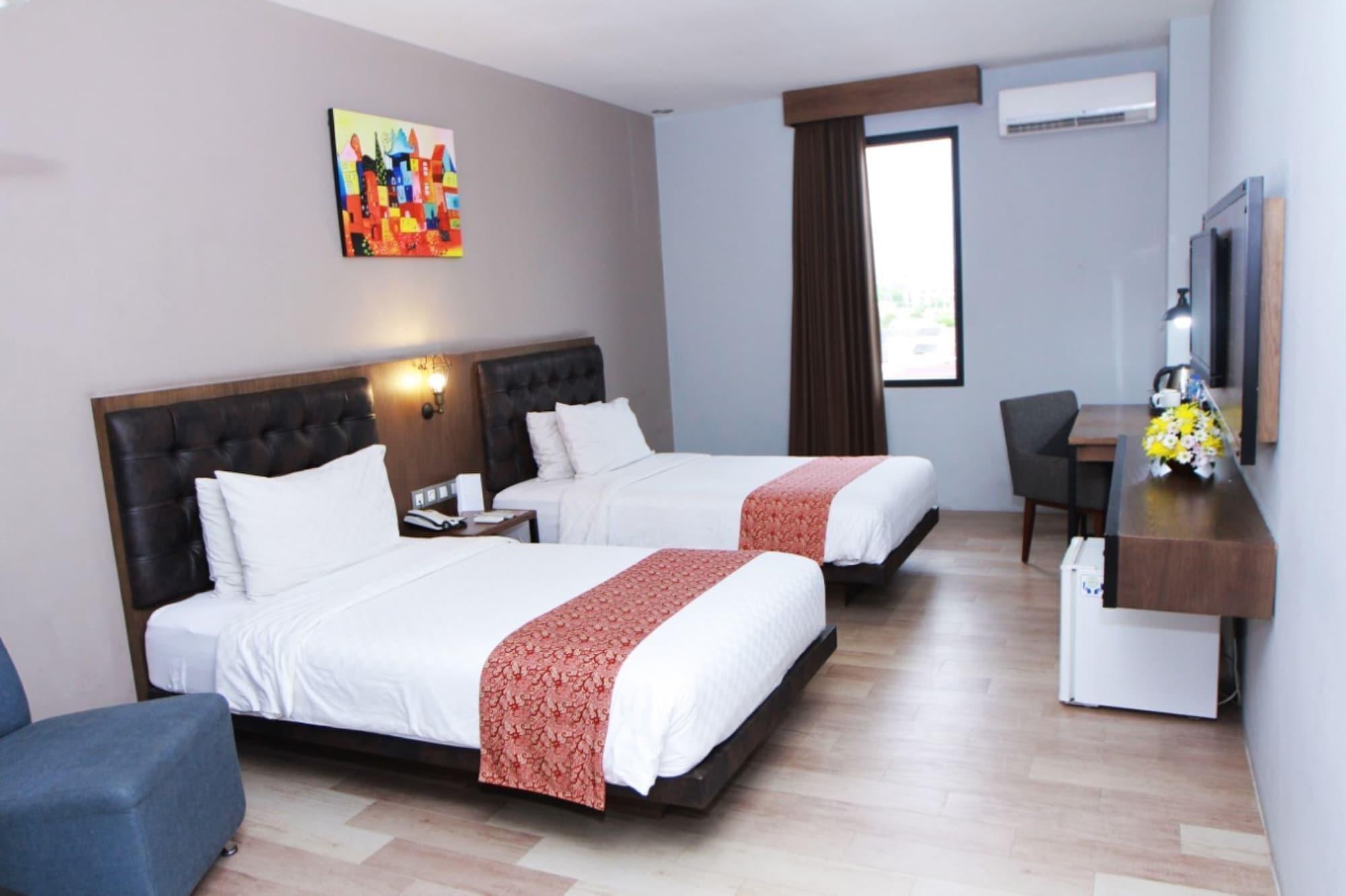 แกรนด์ คันเกน โฮเทล อูริป ซูโมฮาร์โจ Hotel ยอกยาการ์ตา ภายนอก รูปภาพ