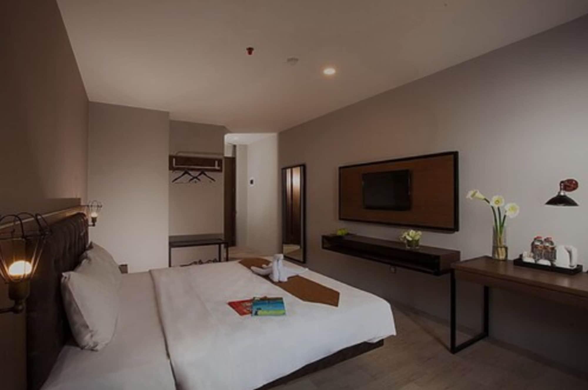 แกรนด์ คันเกน โฮเทล อูริป ซูโมฮาร์โจ Hotel ยอกยาการ์ตา ภายนอก รูปภาพ