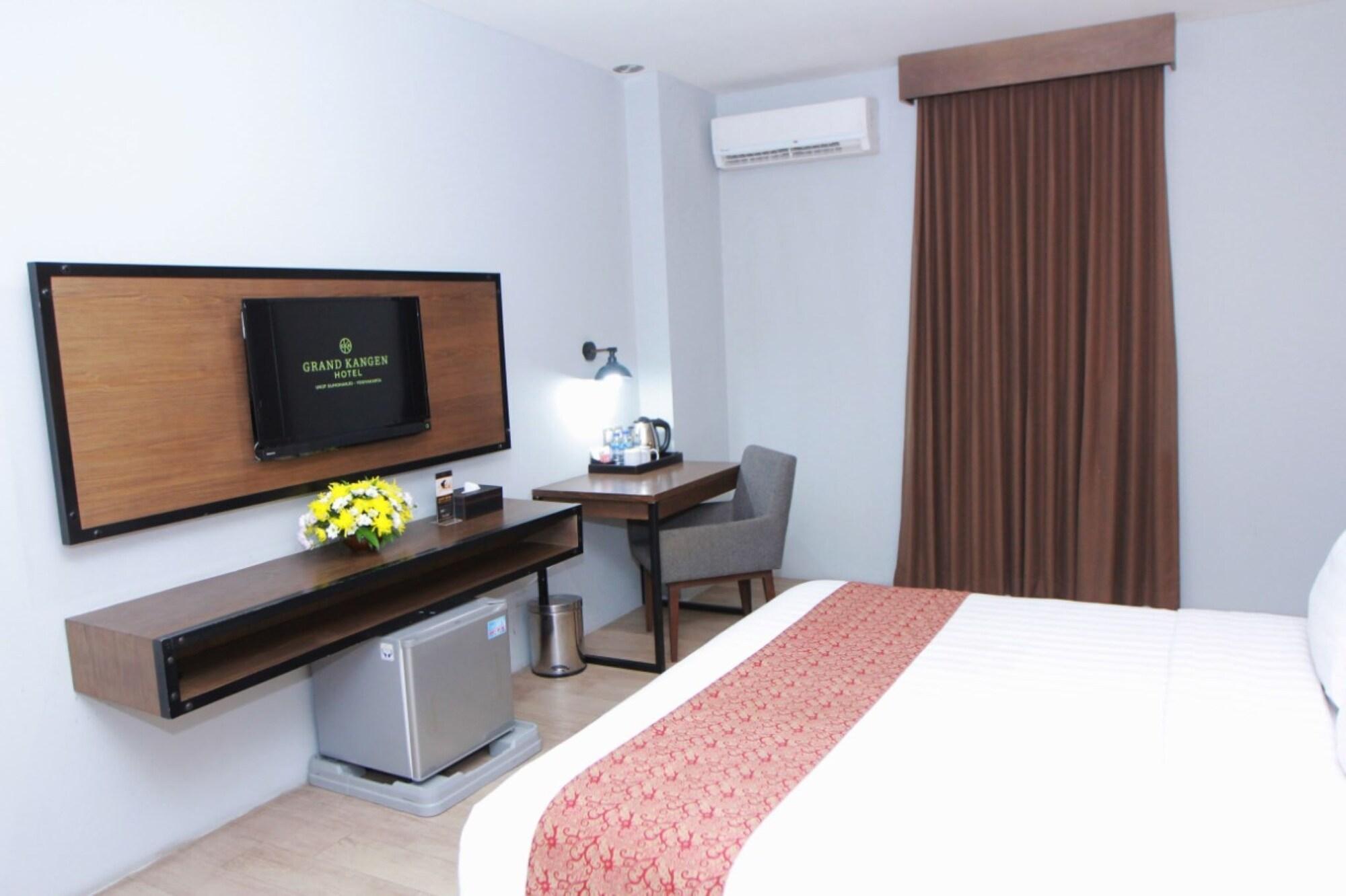 แกรนด์ คันเกน โฮเทล อูริป ซูโมฮาร์โจ Hotel ยอกยาการ์ตา ภายนอก รูปภาพ
